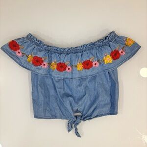 🔥3 for $21- Forever 21 Light Blue Chambray Top Size M - Boho - 100% Cotton